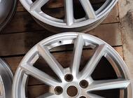 Grajewo ogłoszenia: Felgi aluminiowe 7,5 j
Rozstaw śrub 5×120
Otwór centralny 72,6... - zdjęcie