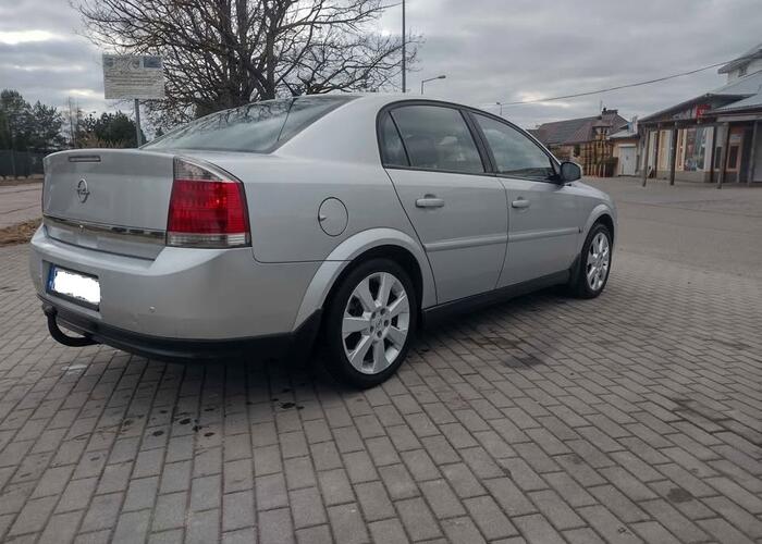 Grajewo ogłoszenia: Sprzedam poszanowaną Vectrę ,totalnie bez korozji.Sprawna w...