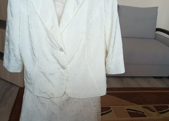 Grajewo ogłoszenia: Sprzedam komplet garsonki w składzie jest bluzka marynarka i...