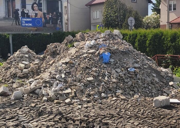 Grajewo ogłoszenia: Witam, może komuś przyda się czysty gruz??? centrum Grajewa...