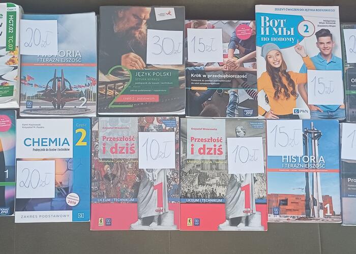 Grajewo ogłoszenia: Sprzedam podręczniki. Proszę o kontakt SMS