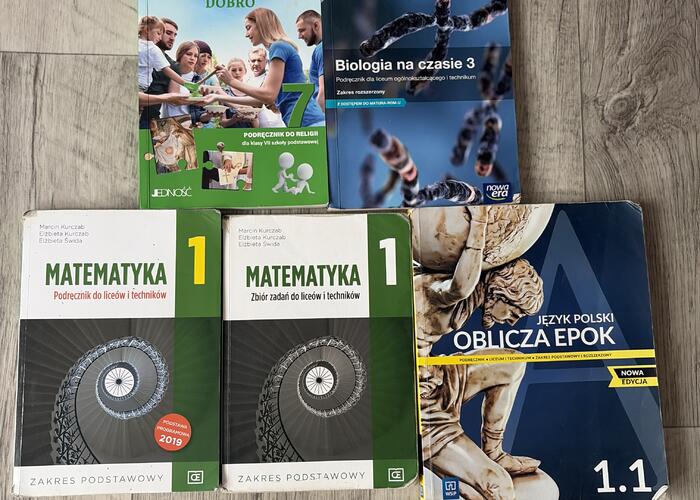 Grajewo ogłoszenia: Sprzedam podręczniki. Kontakt SMS.