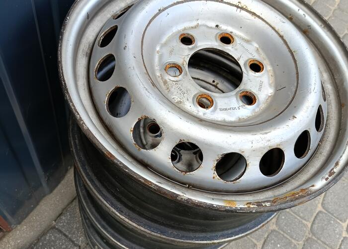 Grajewo ogłoszenia: Sprzedam felgi do Mercedesa Sprintera VW krafter 16 stan bardzo dobry